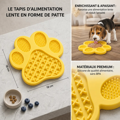 Tapis de léchage jaune - chien apaisé en séance de léchage