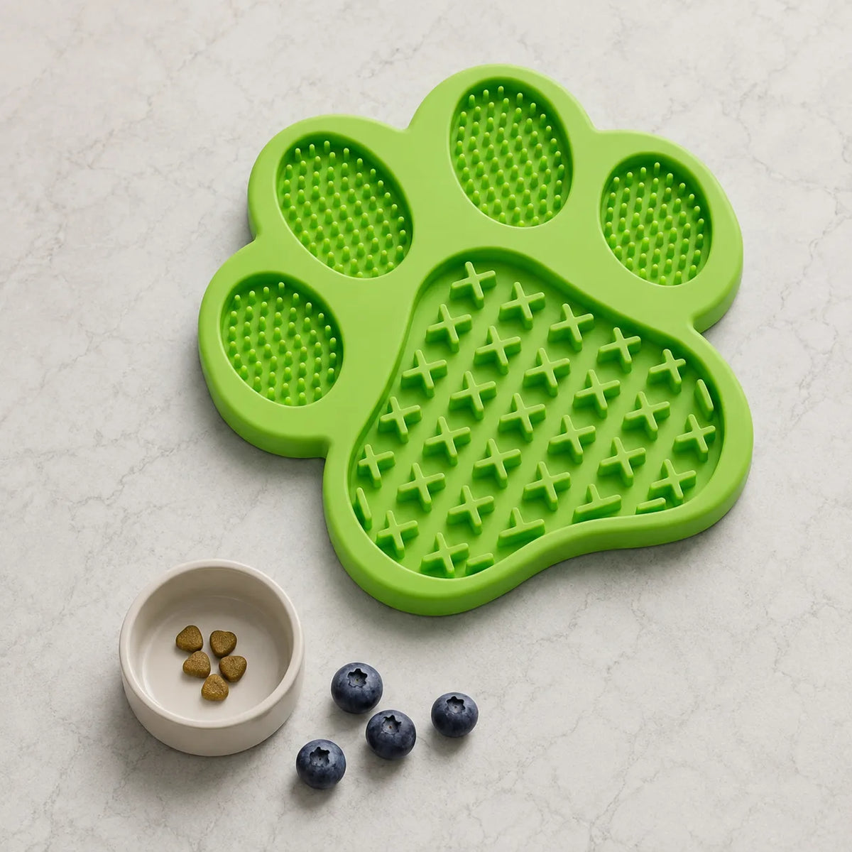 Tapis de léchage vert - démonstration pâte à tartiner et friandises molles